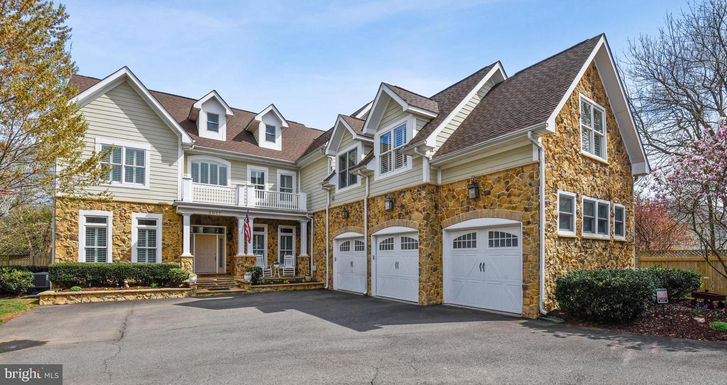 2017 WOODFORD RD, VIENNA, Virginia 22182, 5 Bedrooms Bedrooms, ,5 BathroomsBathrooms,Residential,For sale,2017 WOODFORD RD,VAFX2242374 MLS # VAFX2242374