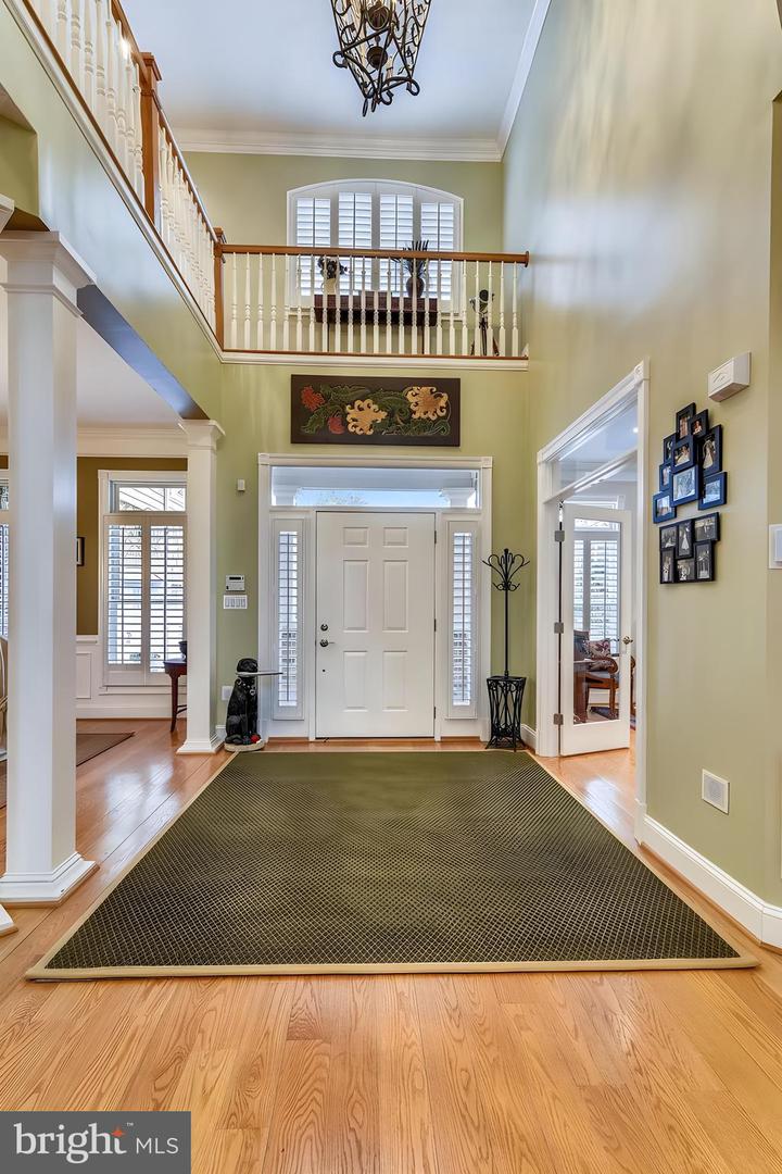 2017 WOODFORD RD, VIENNA, Virginia 22182, 5 Bedrooms Bedrooms, ,5 BathroomsBathrooms,Residential,For sale,2017 WOODFORD RD,VAFX2242374 MLS # VAFX2242374