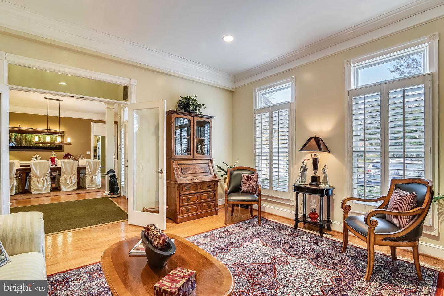 2017 WOODFORD RD, VIENNA, Virginia 22182, 5 Bedrooms Bedrooms, ,5 BathroomsBathrooms,Residential,For sale,2017 WOODFORD RD,VAFX2242374 MLS # VAFX2242374