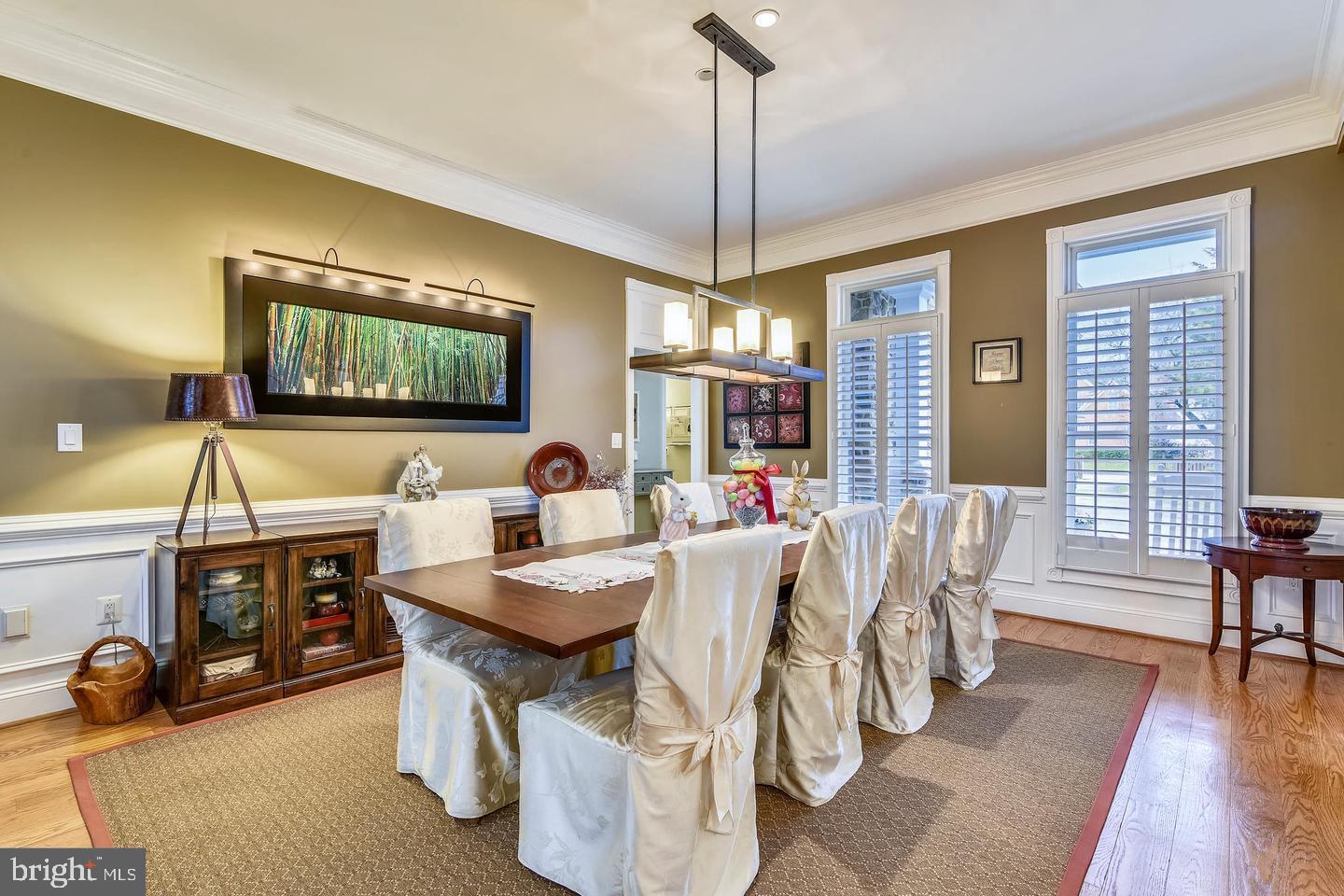2017 WOODFORD RD, VIENNA, Virginia 22182, 5 Bedrooms Bedrooms, ,5 BathroomsBathrooms,Residential,For sale,2017 WOODFORD RD,VAFX2242374 MLS # VAFX2242374