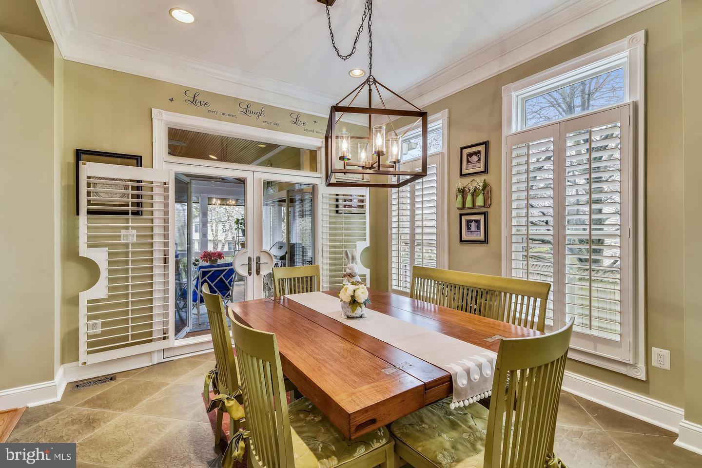 2017 WOODFORD RD, VIENNA, Virginia 22182, 5 Bedrooms Bedrooms, ,5 BathroomsBathrooms,Residential,For sale,2017 WOODFORD RD,VAFX2242374 MLS # VAFX2242374