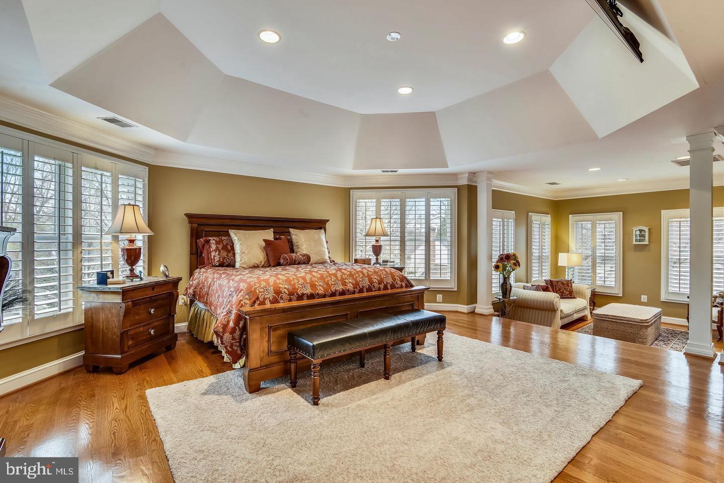 2017 WOODFORD RD, VIENNA, Virginia 22182, 5 Bedrooms Bedrooms, ,5 BathroomsBathrooms,Residential,For sale,2017 WOODFORD RD,VAFX2242374 MLS # VAFX2242374