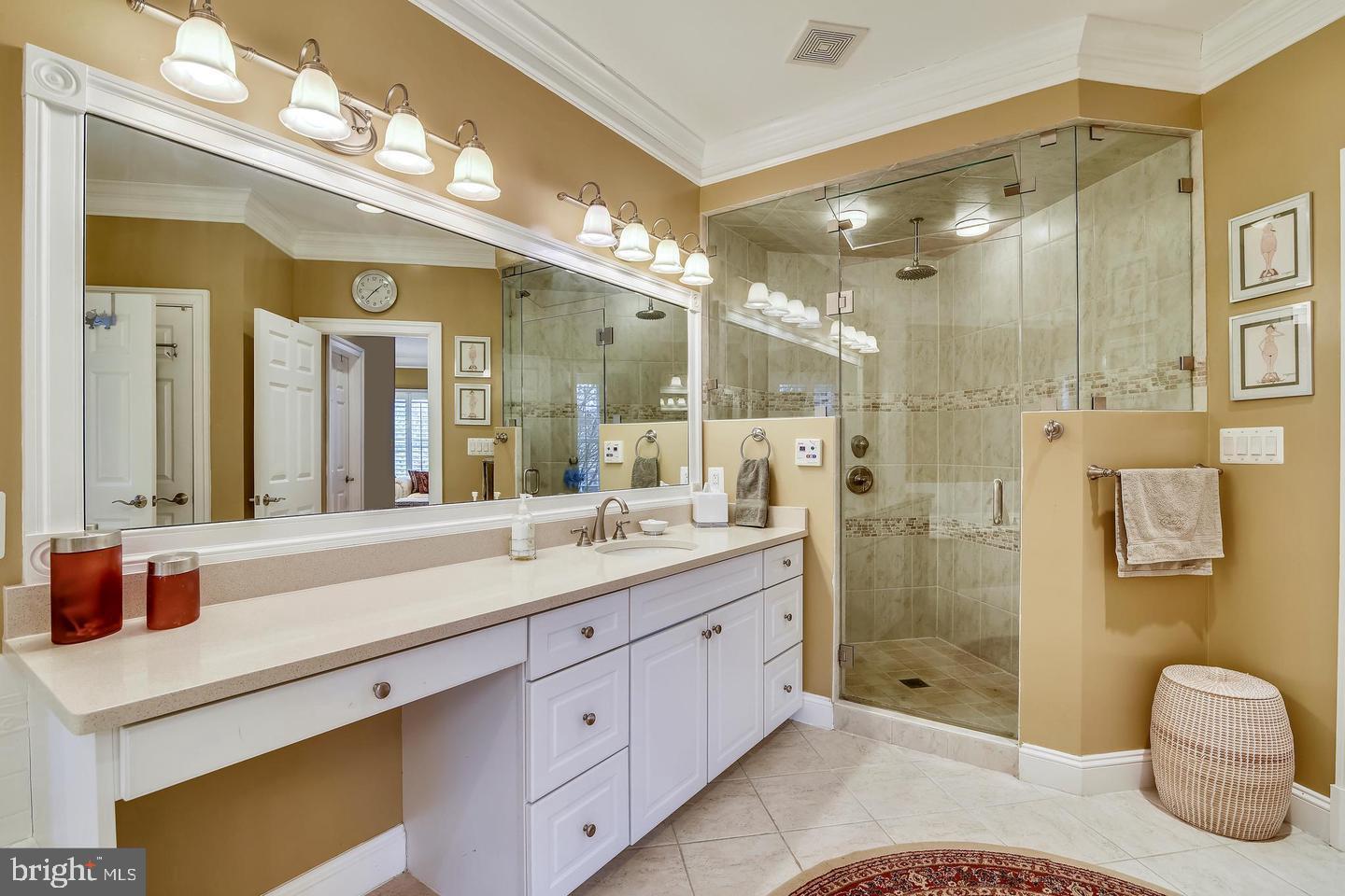 2017 WOODFORD RD, VIENNA, Virginia 22182, 5 Bedrooms Bedrooms, ,5 BathroomsBathrooms,Residential,For sale,2017 WOODFORD RD,VAFX2242374 MLS # VAFX2242374