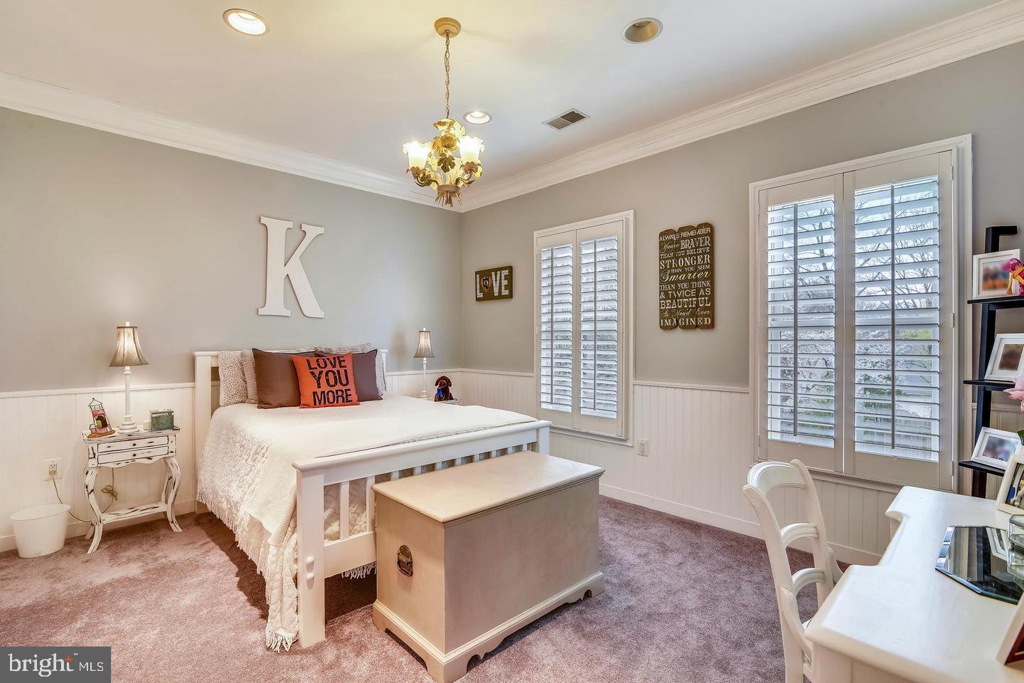 2017 WOODFORD RD, VIENNA, Virginia 22182, 5 Bedrooms Bedrooms, ,5 BathroomsBathrooms,Residential,For sale,2017 WOODFORD RD,VAFX2242374 MLS # VAFX2242374
