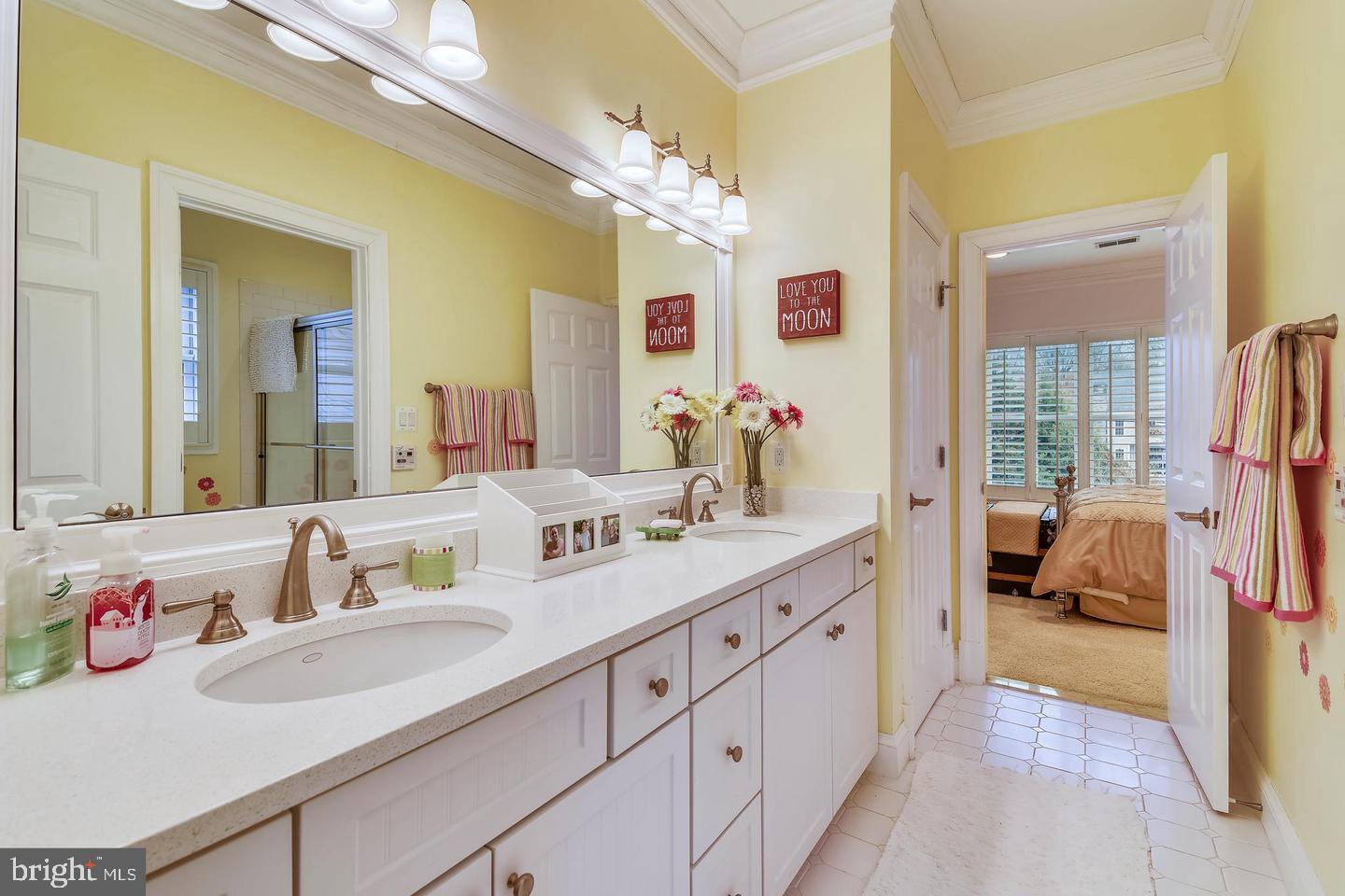 2017 WOODFORD RD, VIENNA, Virginia 22182, 5 Bedrooms Bedrooms, ,5 BathroomsBathrooms,Residential,For sale,2017 WOODFORD RD,VAFX2242374 MLS # VAFX2242374
