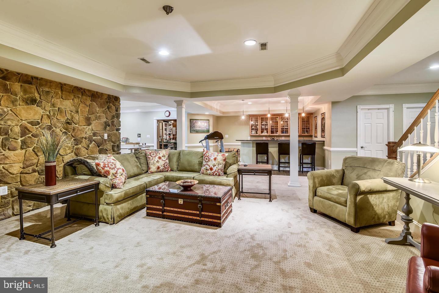 2017 WOODFORD RD, VIENNA, Virginia 22182, 5 Bedrooms Bedrooms, ,5 BathroomsBathrooms,Residential,For sale,2017 WOODFORD RD,VAFX2242374 MLS # VAFX2242374