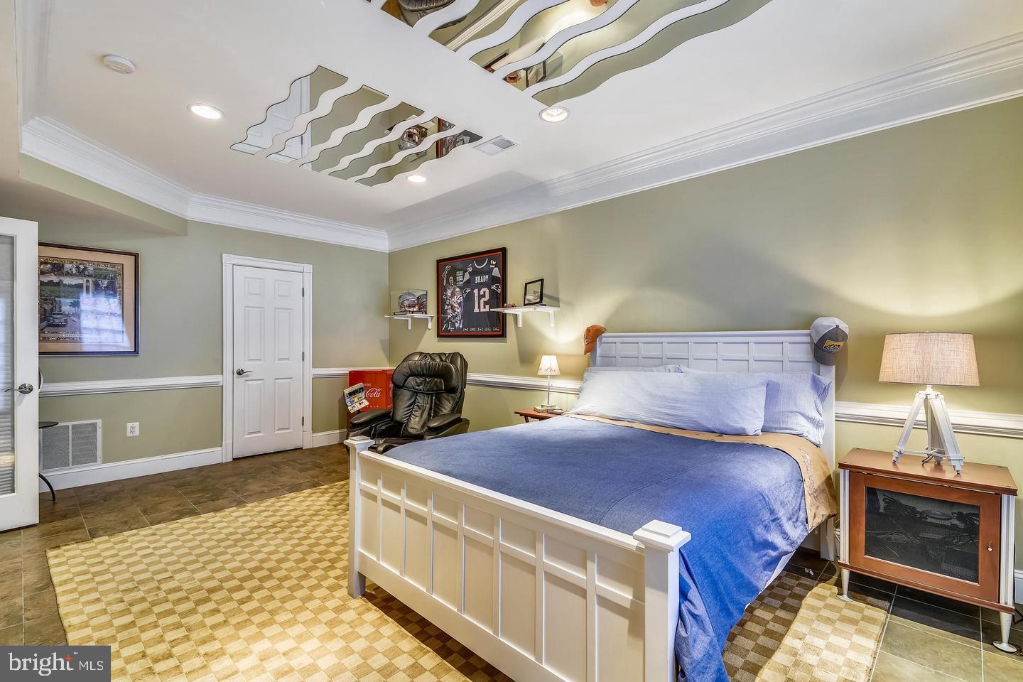 2017 WOODFORD RD, VIENNA, Virginia 22182, 5 Bedrooms Bedrooms, ,5 BathroomsBathrooms,Residential,For sale,2017 WOODFORD RD,VAFX2242374 MLS # VAFX2242374