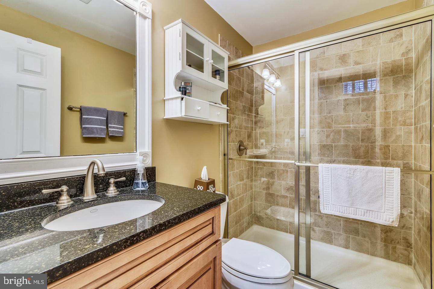 2017 WOODFORD RD, VIENNA, Virginia 22182, 5 Bedrooms Bedrooms, ,5 BathroomsBathrooms,Residential,For sale,2017 WOODFORD RD,VAFX2242374 MLS # VAFX2242374