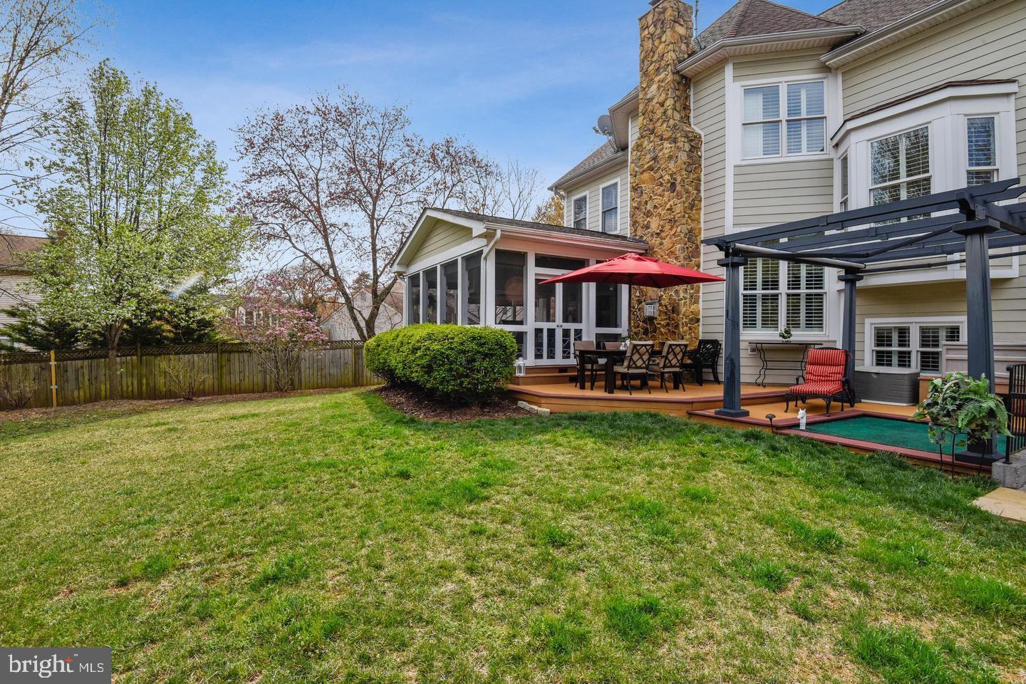2017 WOODFORD RD, VIENNA, Virginia 22182, 5 Bedrooms Bedrooms, ,5 BathroomsBathrooms,Residential,For sale,2017 WOODFORD RD,VAFX2242374 MLS # VAFX2242374