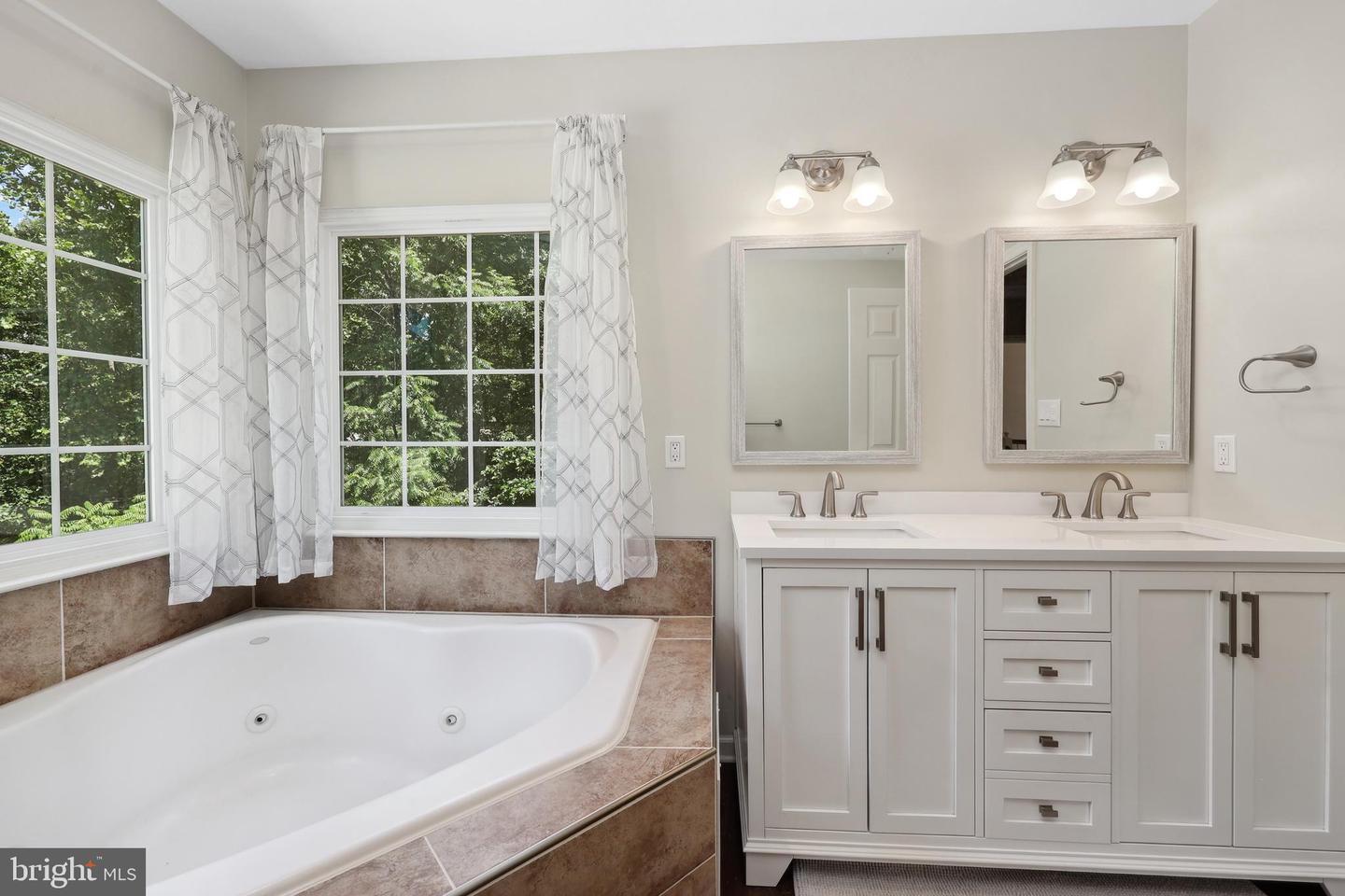 9239 GREENSHIRE DR, MANASSAS PARK, Virginia 20111, 4 Bedrooms Bedrooms, ,3 BathroomsBathrooms,Residential,For sale,9239 GREENSHIRE DR,VAMP2003054 MLS # VAMP2003054