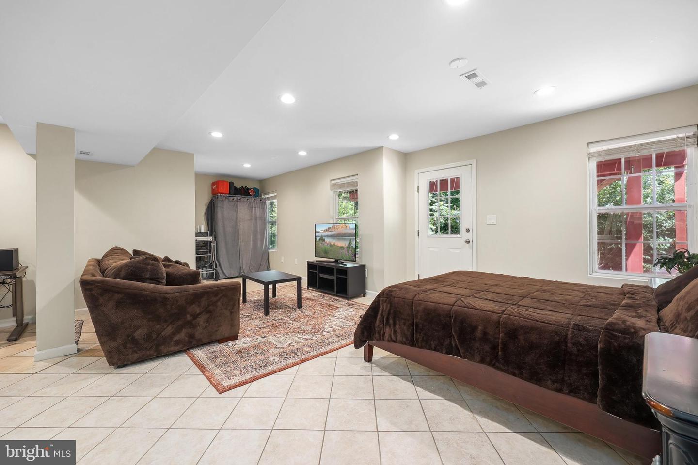 9239 GREENSHIRE DR, MANASSAS PARK, Virginia 20111, 4 Bedrooms Bedrooms, ,3 BathroomsBathrooms,Residential,For sale,9239 GREENSHIRE DR,VAMP2003054 MLS # VAMP2003054