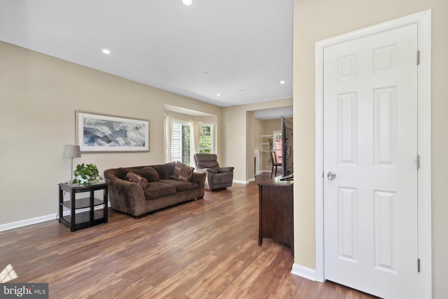 9239 GREENSHIRE DR, MANASSAS PARK, Virginia 20111, 4 Bedrooms Bedrooms, ,3 BathroomsBathrooms,Residential,For sale,9239 GREENSHIRE DR,VAMP2003054 MLS # VAMP2003054