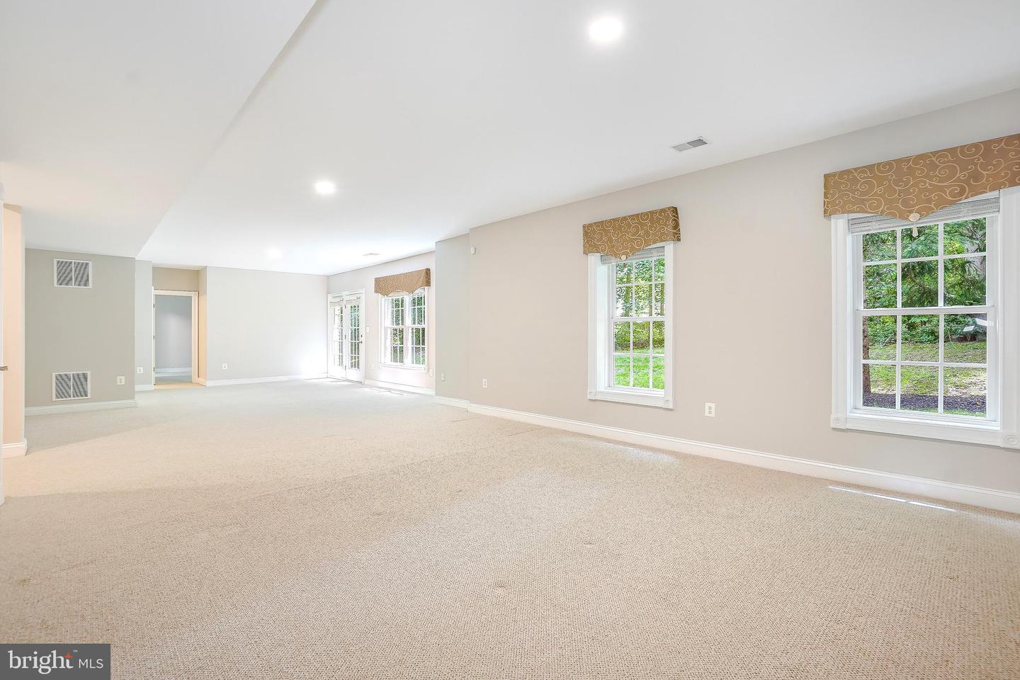 3530 SCHUERMAN HOUSE DR, FAIRFAX, Virginia 22031, 5 Bedrooms Bedrooms, ,4 BathroomsBathrooms,Residential,For sale,3530 SCHUERMAN HOUSE DR,VAFC2006376 MLS # VAFC2006376