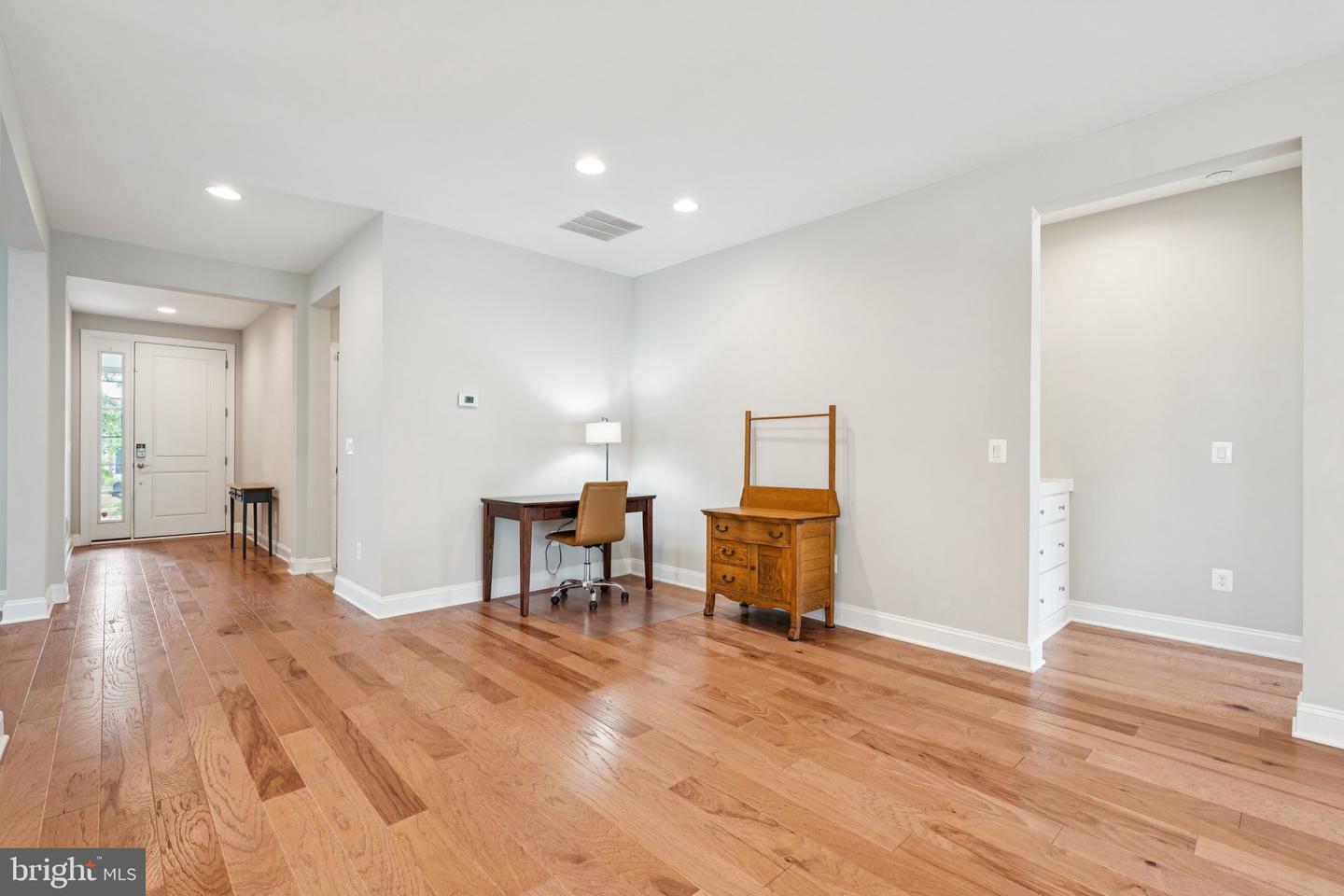 123 MALLARD DR, LAKE FREDERICK, Virginia 22630, 2 Bedrooms Bedrooms, ,2 BathroomsBathrooms,Residential,For sale,123 MALLARD DR,VAFV2034428 MLS # VAFV2034428