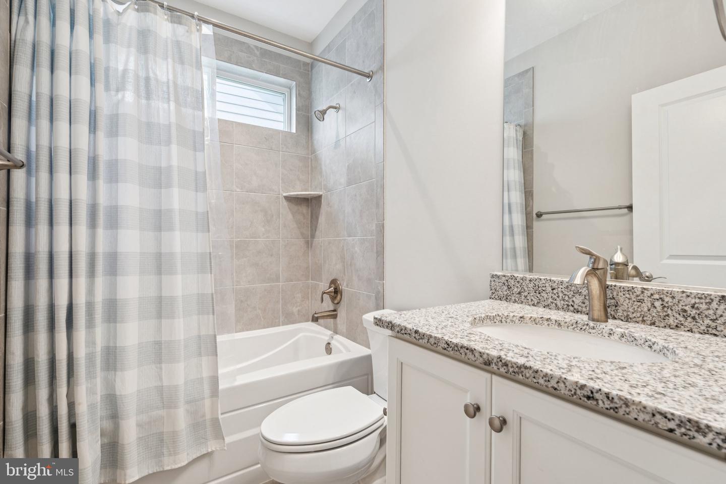 123 MALLARD DR, LAKE FREDERICK, Virginia 22630, 2 Bedrooms Bedrooms, ,2 BathroomsBathrooms,Residential,For sale,123 MALLARD DR,VAFV2034428 MLS # VAFV2034428
