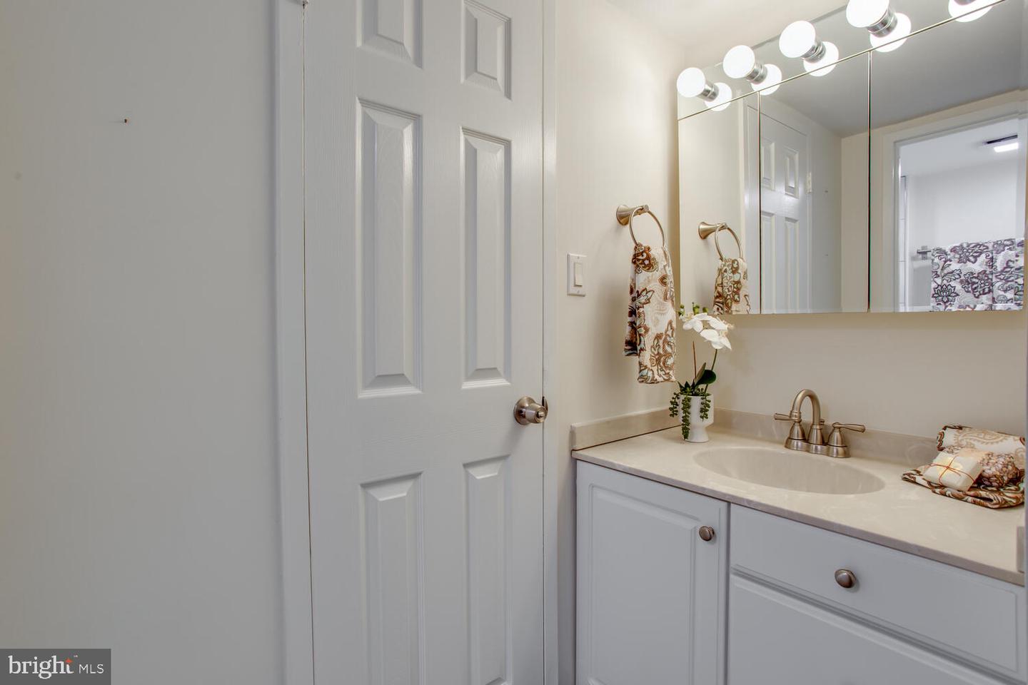 11729 LEDURA CT #202, RESTON, Virginia 20191, 3 Bedrooms Bedrooms, ,2 BathroomsBathrooms,Residential,For sale,11729 LEDURA CT #202,VAFX2243404 MLS # VAFX2243404