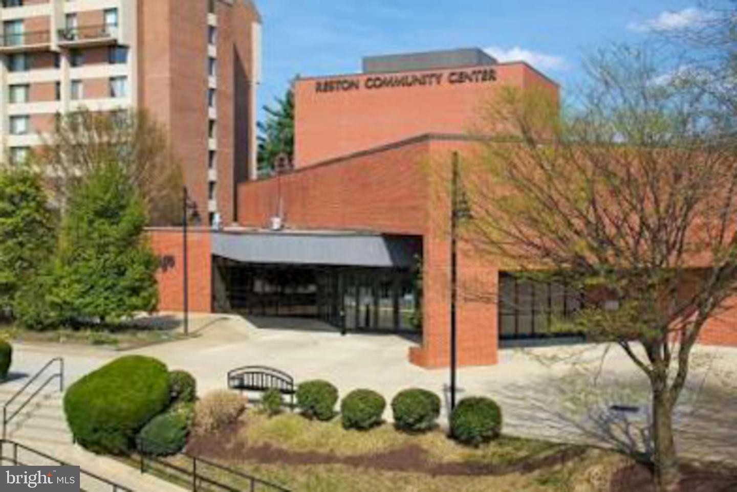 11729 LEDURA CT #202, RESTON, Virginia 20191, 3 Bedrooms Bedrooms, ,2 BathroomsBathrooms,Residential,For sale,11729 LEDURA CT #202,VAFX2243404 MLS # VAFX2243404
