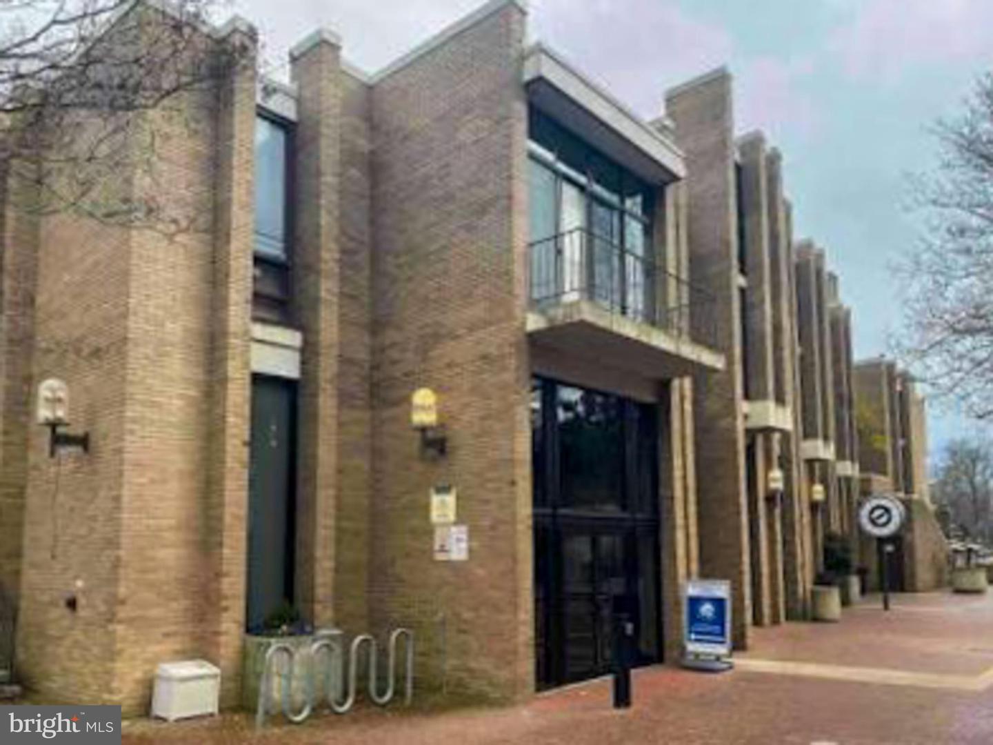 11729 LEDURA CT #202, RESTON, Virginia 20191, 3 Bedrooms Bedrooms, ,2 BathroomsBathrooms,Residential,For sale,11729 LEDURA CT #202,VAFX2243404 MLS # VAFX2243404