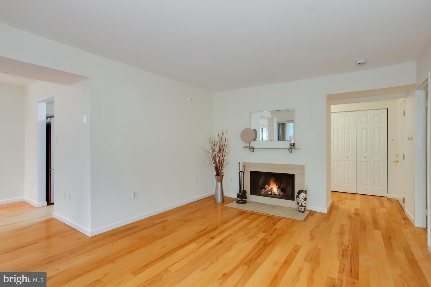 11729 LEDURA CT #202, RESTON, Virginia 20191, 3 Bedrooms Bedrooms, ,2 BathroomsBathrooms,Residential,For sale,11729 LEDURA CT #202,VAFX2243404 MLS # VAFX2243404