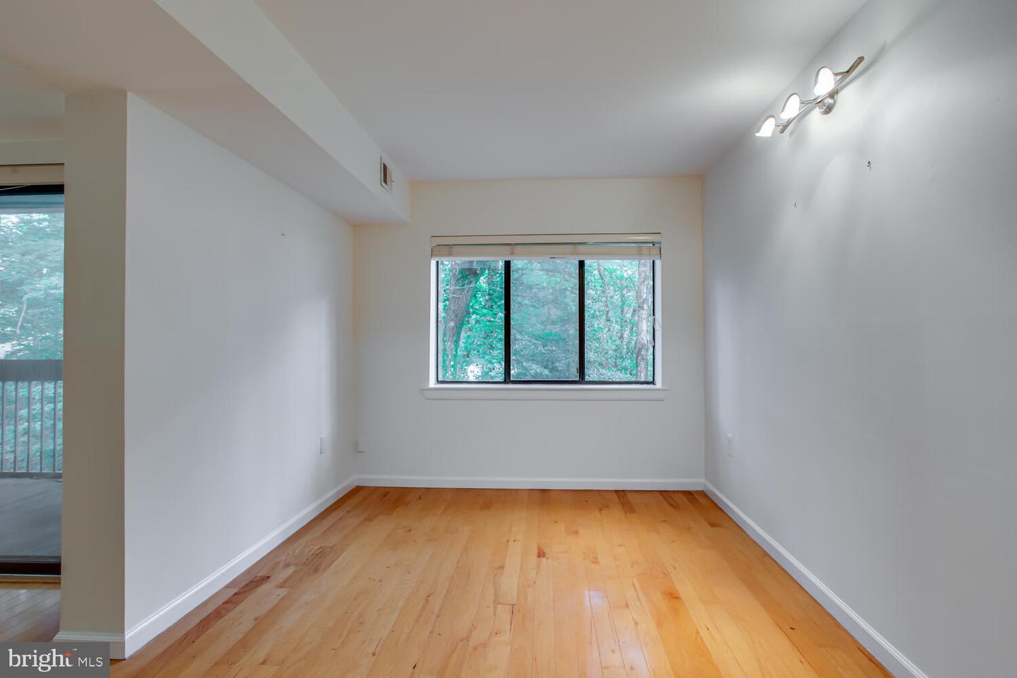 11729 LEDURA CT #202, RESTON, Virginia 20191, 3 Bedrooms Bedrooms, ,2 BathroomsBathrooms,Residential,For sale,11729 LEDURA CT #202,VAFX2243404 MLS # VAFX2243404