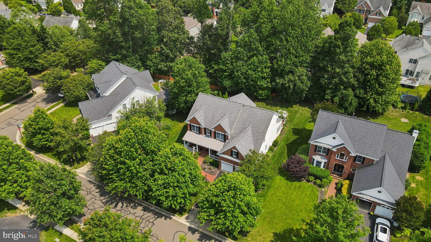 5905 BERRYVILLE CT, HAYMARKET, Virginia 20169, 6 Bedrooms Bedrooms, ,4 BathroomsBathrooms,Residential,For sale,5905 BERRYVILLE CT,VAPW2095834 MLS # VAPW2095834