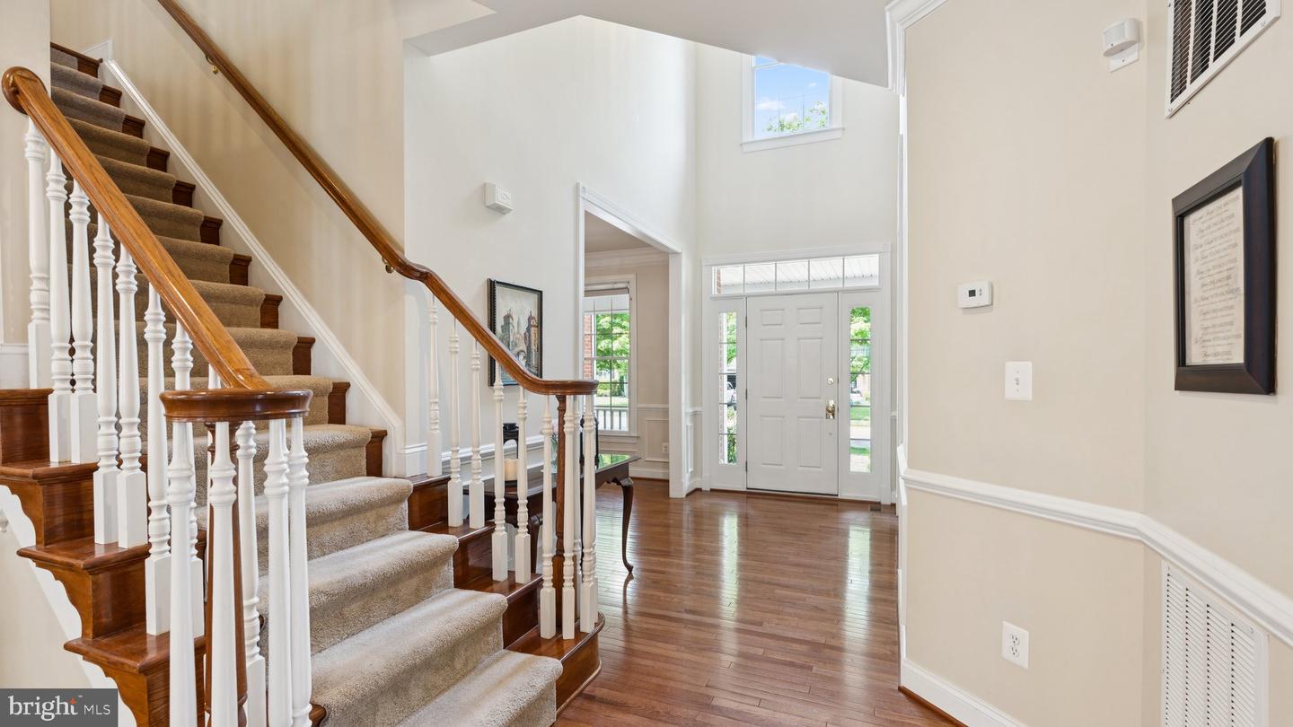 5905 BERRYVILLE CT, HAYMARKET, Virginia 20169, 6 Bedrooms Bedrooms, ,4 BathroomsBathrooms,Residential,For sale,5905 BERRYVILLE CT,VAPW2095834 MLS # VAPW2095834