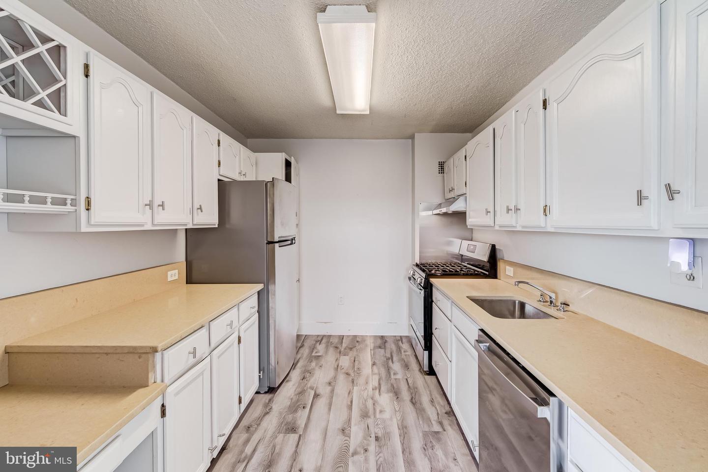 1225 MARTHA CUSTIS DR #1210, ALEXANDRIA, Virginia 22302, 1 Bedroom Bedrooms, ,1 BathroomBathrooms,Residential,For sale,1225 MARTHA CUSTIS DR #1210,VAAX2045888 MLS # VAAX2045888