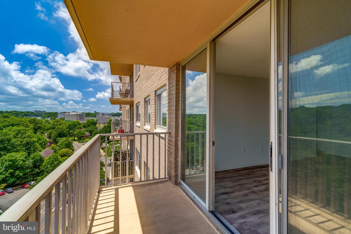 1225 MARTHA CUSTIS DR #1210, ALEXANDRIA, Virginia 22302, 1 Bedroom Bedrooms, ,1 BathroomBathrooms,Residential,For sale,1225 MARTHA CUSTIS DR #1210,VAAX2045888 MLS # VAAX2045888