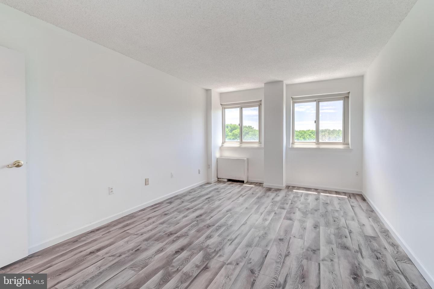 1225 MARTHA CUSTIS DR #1210, ALEXANDRIA, Virginia 22302, 1 Bedroom Bedrooms, ,1 BathroomBathrooms,Residential,For sale,1225 MARTHA CUSTIS DR #1210,VAAX2045888 MLS # VAAX2045888