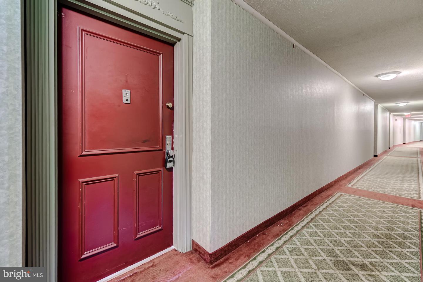 1225 MARTHA CUSTIS DR #1210, ALEXANDRIA, Virginia 22302, 1 Bedroom Bedrooms, ,1 BathroomBathrooms,Residential,For sale,1225 MARTHA CUSTIS DR #1210,VAAX2045888 MLS # VAAX2045888