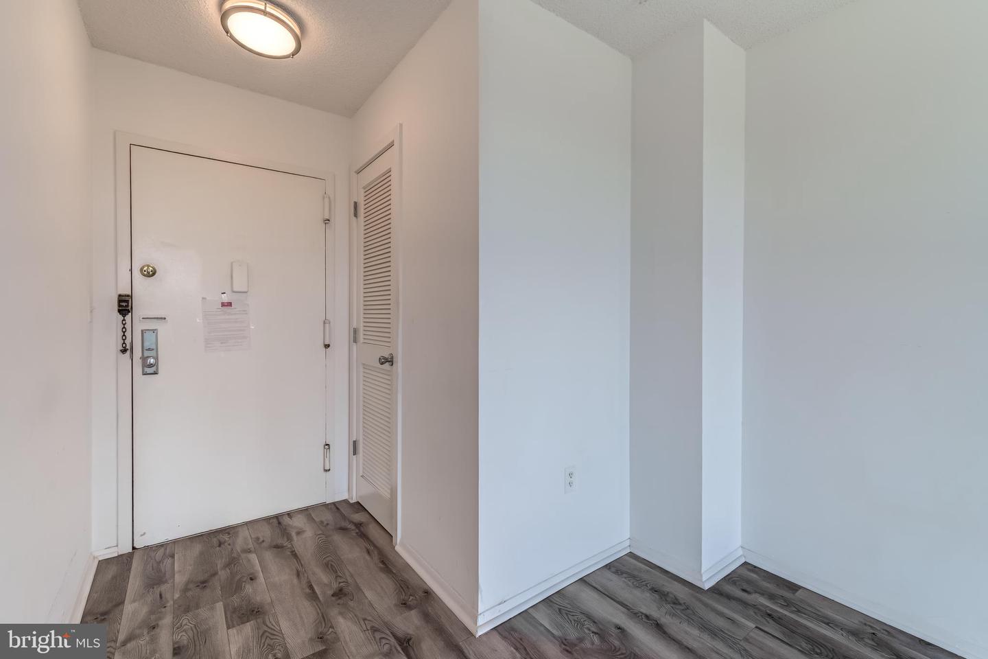 1225 MARTHA CUSTIS DR #1210, ALEXANDRIA, Virginia 22302, 1 Bedroom Bedrooms, ,1 BathroomBathrooms,Residential,For sale,1225 MARTHA CUSTIS DR #1210,VAAX2045888 MLS # VAAX2045888