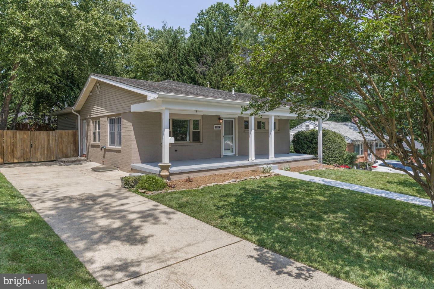 6106 HOUSTON CT, ALEXANDRIA, Virginia 22310, 2 Bedrooms Bedrooms, ,2 BathroomsBathrooms,Residential,For sale,6106 HOUSTON CT,VAFX2244408 MLS # VAFX2244408