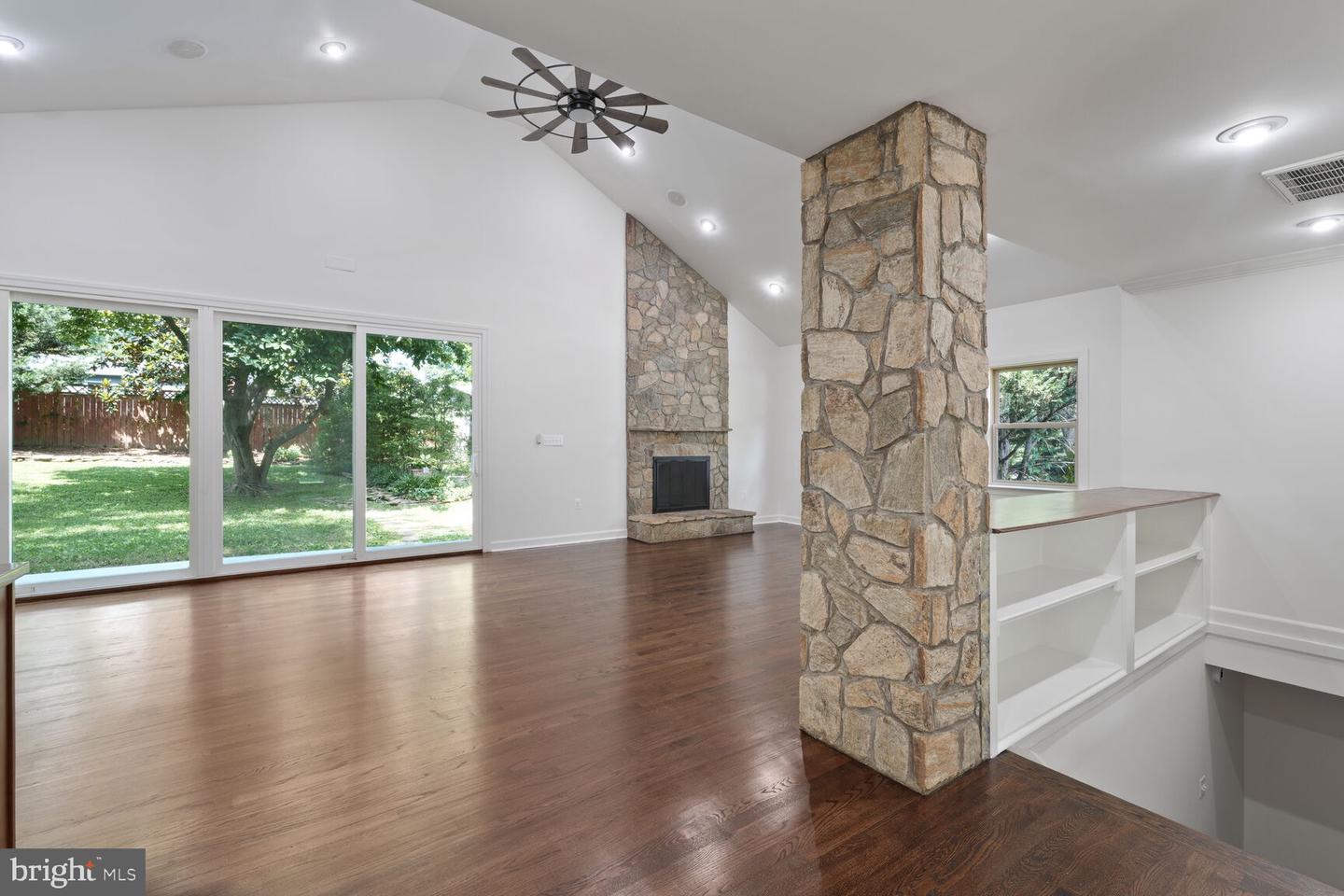 6106 HOUSTON CT, ALEXANDRIA, Virginia 22310, 2 Bedrooms Bedrooms, ,2 BathroomsBathrooms,Residential,For sale,6106 HOUSTON CT,VAFX2244408 MLS # VAFX2244408