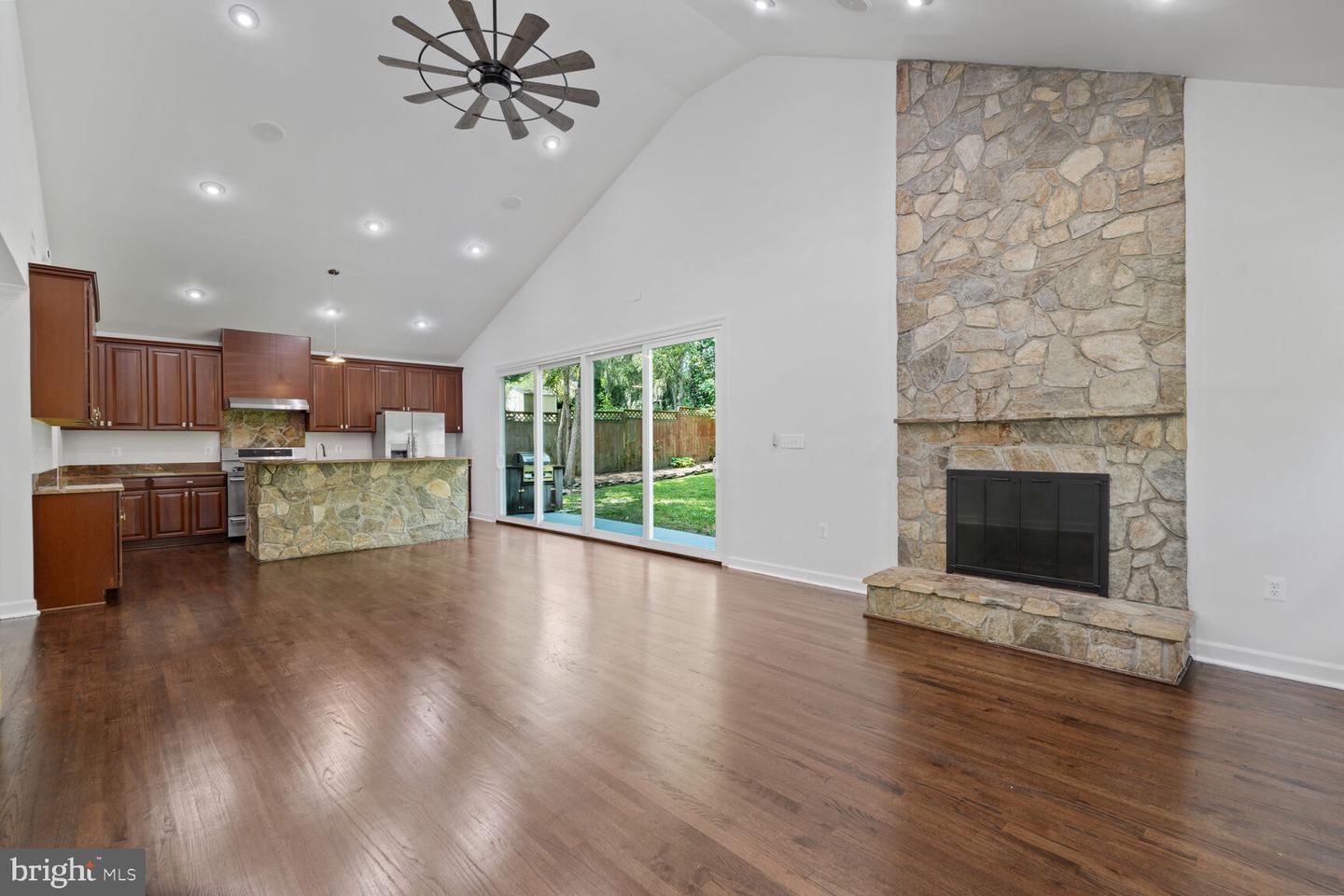 6106 HOUSTON CT, ALEXANDRIA, Virginia 22310, 2 Bedrooms Bedrooms, ,2 BathroomsBathrooms,Residential,For sale,6106 HOUSTON CT,VAFX2244408 MLS # VAFX2244408