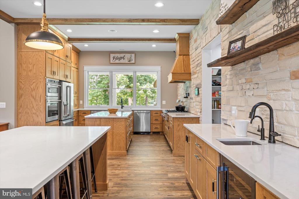 10815 DOWNTON AVE, SPOTSYLVANIA, Virginia 22553, 6 Bedrooms Bedrooms, ,4 BathroomsBathrooms,Residential,10815 DOWNTON AVE,VASP2033596 MLS # VASP2033596