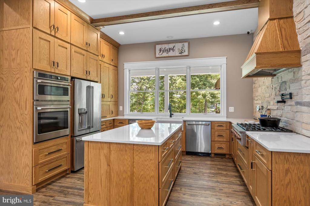 10815 DOWNTON AVE, SPOTSYLVANIA, Virginia 22553, 6 Bedrooms Bedrooms, ,4 BathroomsBathrooms,Residential,10815 DOWNTON AVE,VASP2033596 MLS # VASP2033596