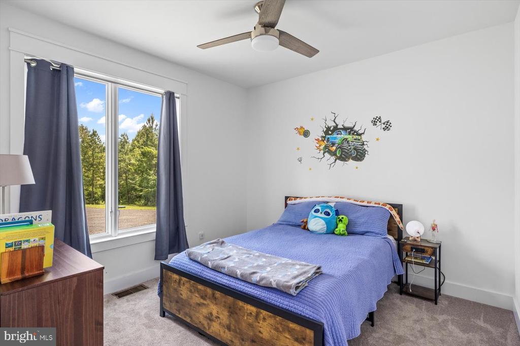 10815 DOWNTON AVE, SPOTSYLVANIA, Virginia 22553, 6 Bedrooms Bedrooms, ,4 BathroomsBathrooms,Residential,10815 DOWNTON AVE,VASP2033596 MLS # VASP2033596