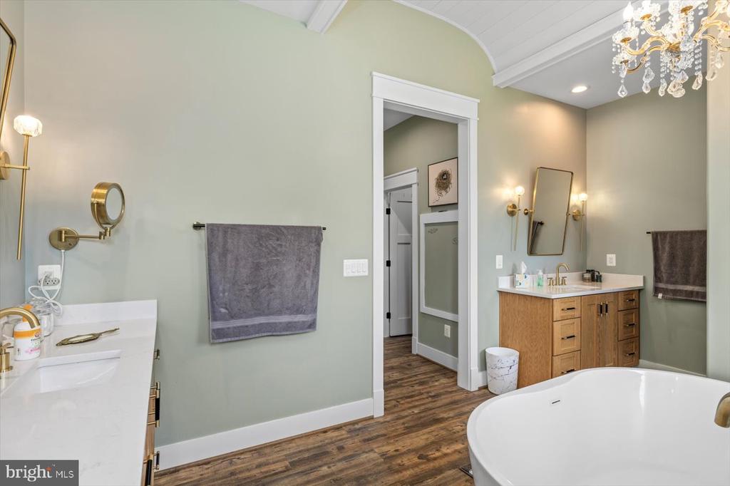 10815 DOWNTON AVE, SPOTSYLVANIA, Virginia 22553, 6 Bedrooms Bedrooms, ,4 BathroomsBathrooms,Residential,10815 DOWNTON AVE,VASP2033596 MLS # VASP2033596