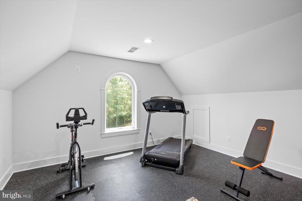 10815 DOWNTON AVE, SPOTSYLVANIA, Virginia 22553, 6 Bedrooms Bedrooms, ,4 BathroomsBathrooms,Residential,10815 DOWNTON AVE,VASP2033596 MLS # VASP2033596