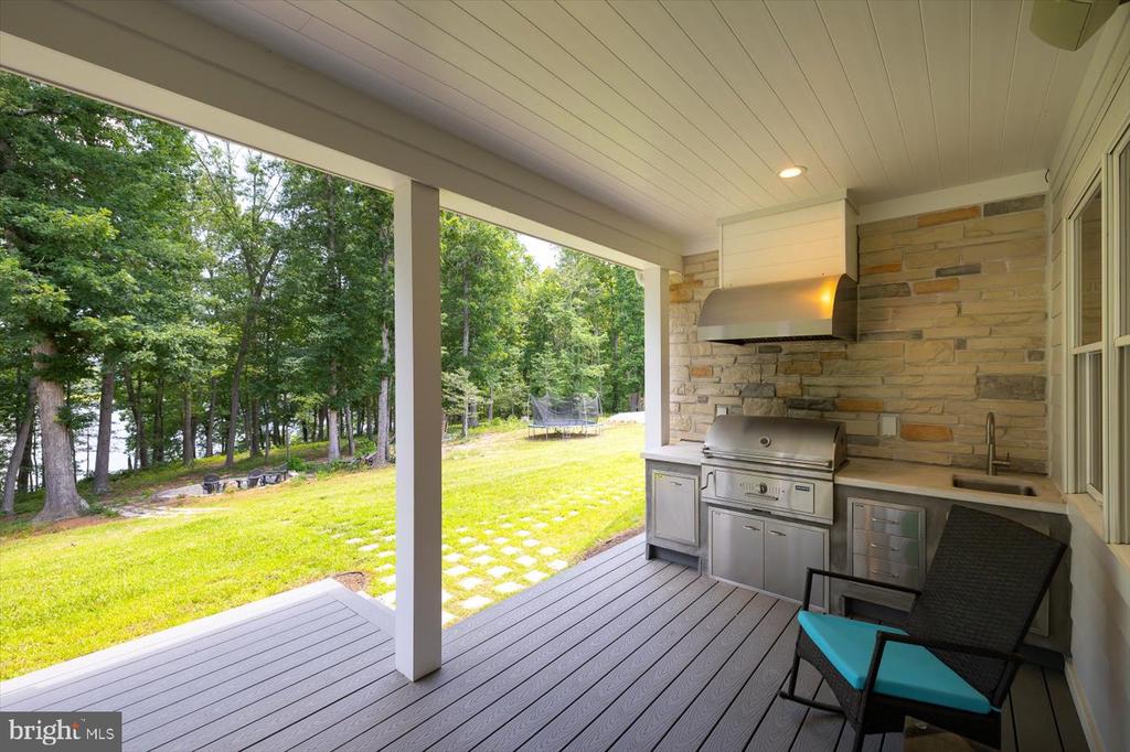10815 DOWNTON AVE, SPOTSYLVANIA, Virginia 22553, 6 Bedrooms Bedrooms, ,4 BathroomsBathrooms,Residential,10815 DOWNTON AVE,VASP2033596 MLS # VASP2033596