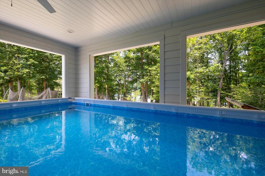 10815 DOWNTON AVE, SPOTSYLVANIA, Virginia 22553, 6 Bedrooms Bedrooms, ,4 BathroomsBathrooms,Residential,10815 DOWNTON AVE,VASP2033596 MLS # VASP2033596