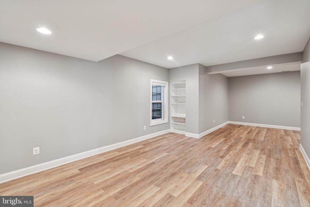 10300 POWDERHORN DR, SPOTSYLVANIA, Virginia 22553, 5 Bedrooms Bedrooms, ,3 BathroomsBathrooms,Residential,BRECKENRIDGE,10300 POWDERHORN DR,VASP2033818 MLS # VASP2033818