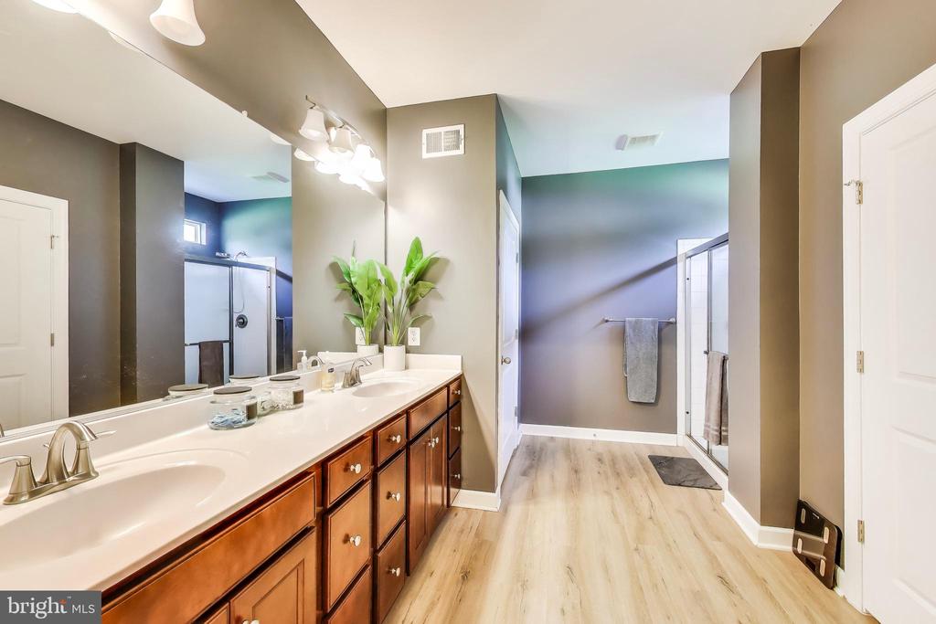 13001 WIPPLE CT, FREDERICKSBURG, Virginia 22407, 6 Bedrooms Bedrooms, ,6 BathroomsBathrooms,Residential,13001 WIPPLE CT,VASP2033910 MLS # VASP2033910