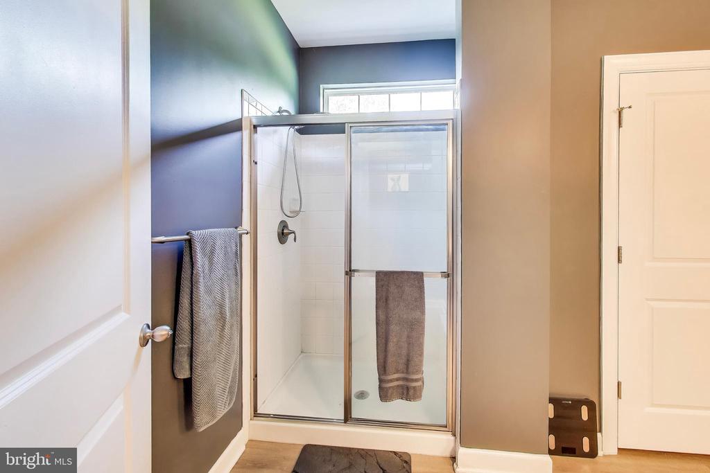 13001 WIPPLE CT, FREDERICKSBURG, Virginia 22407, 6 Bedrooms Bedrooms, ,6 BathroomsBathrooms,Residential,13001 WIPPLE CT,VASP2033910 MLS # VASP2033910