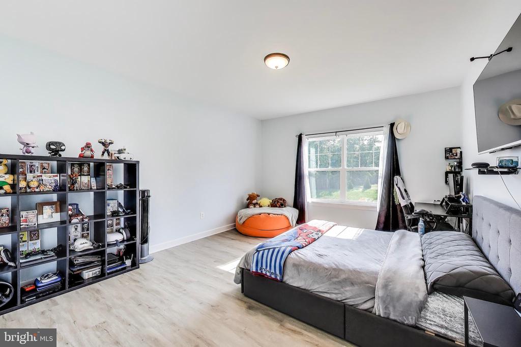 13001 WIPPLE CT, FREDERICKSBURG, Virginia 22407, 6 Bedrooms Bedrooms, ,6 BathroomsBathrooms,Residential,13001 WIPPLE CT,VASP2033910 MLS # VASP2033910