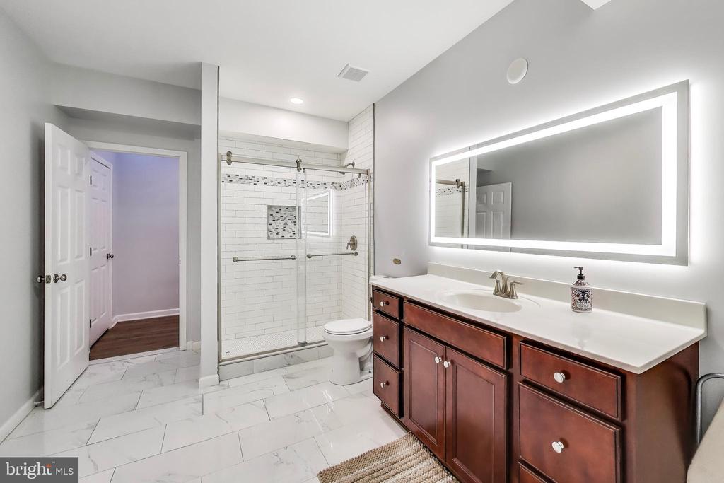 13001 WIPPLE CT, FREDERICKSBURG, Virginia 22407, 6 Bedrooms Bedrooms, ,6 BathroomsBathrooms,Residential,13001 WIPPLE CT,VASP2033910 MLS # VASP2033910