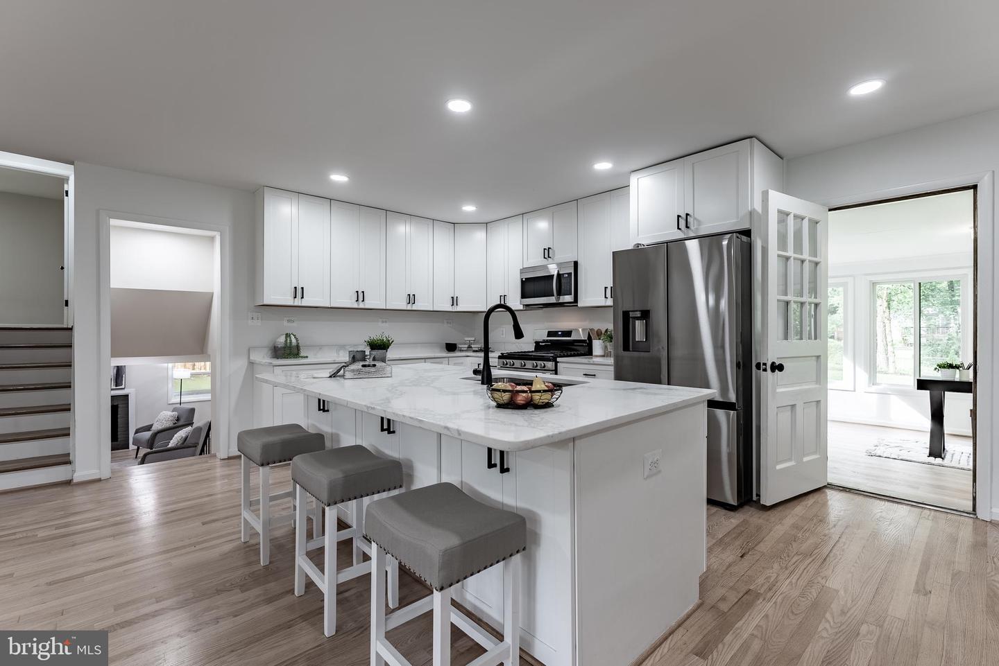 6420 SLEEPY RIDGE RD, FALLS CHURCH, Virginia 22042, 4 Bedrooms Bedrooms, ,3 BathroomsBathrooms,Residential,For sale,6420 SLEEPY RIDGE RD,VAFX2245134 MLS # VAFX2245134
