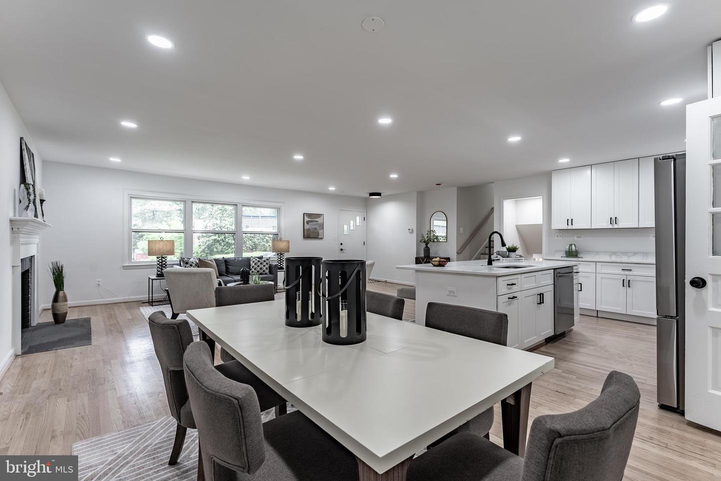 6420 SLEEPY RIDGE RD, FALLS CHURCH, Virginia 22042, 4 Bedrooms Bedrooms, ,3 BathroomsBathrooms,Residential,For sale,6420 SLEEPY RIDGE RD,VAFX2245134 MLS # VAFX2245134