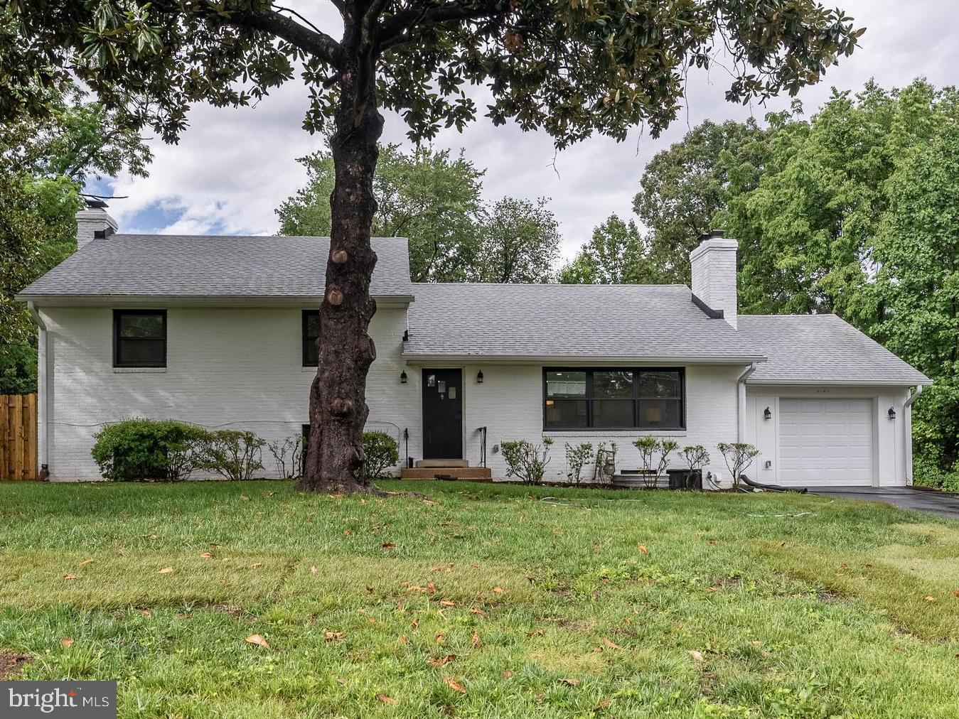 6420 SLEEPY RIDGE RD, FALLS CHURCH, Virginia 22042, 4 Bedrooms Bedrooms, ,3 BathroomsBathrooms,Residential,For sale,6420 SLEEPY RIDGE RD,VAFX2245134 MLS # VAFX2245134