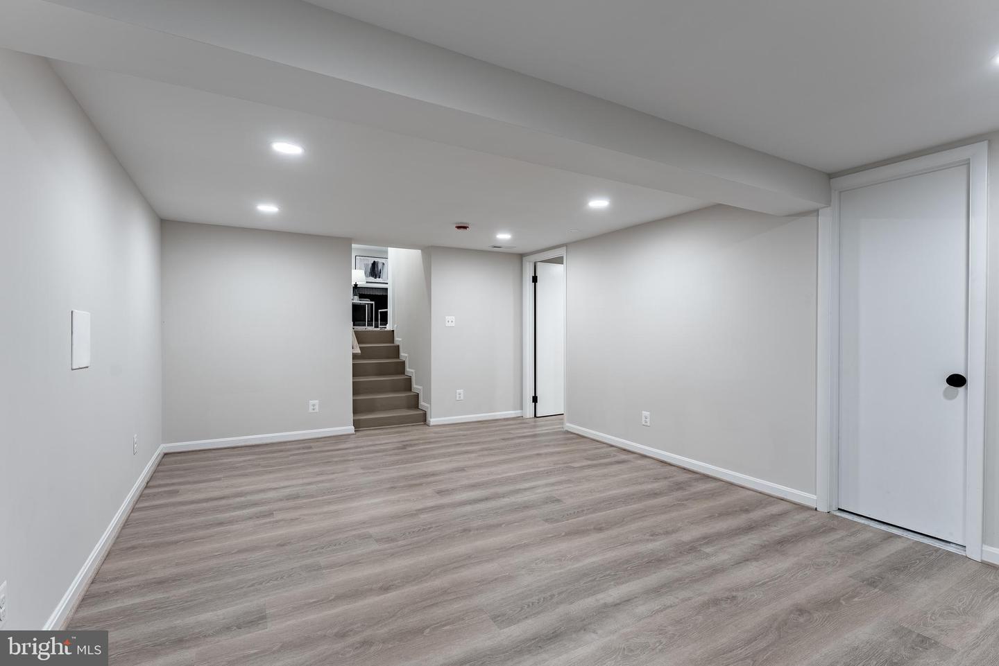 6420 SLEEPY RIDGE RD, FALLS CHURCH, Virginia 22042, 4 Bedrooms Bedrooms, ,3 BathroomsBathrooms,Residential,For sale,6420 SLEEPY RIDGE RD,VAFX2245134 MLS # VAFX2245134